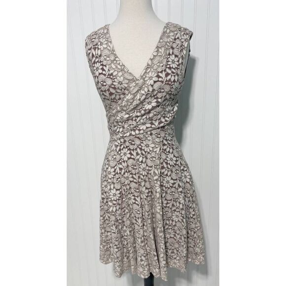 Anthropologie Maeve Dress Faux Wrap V-Neck Floral Lace Sleeveless Tan Small - Picture 12 of 12